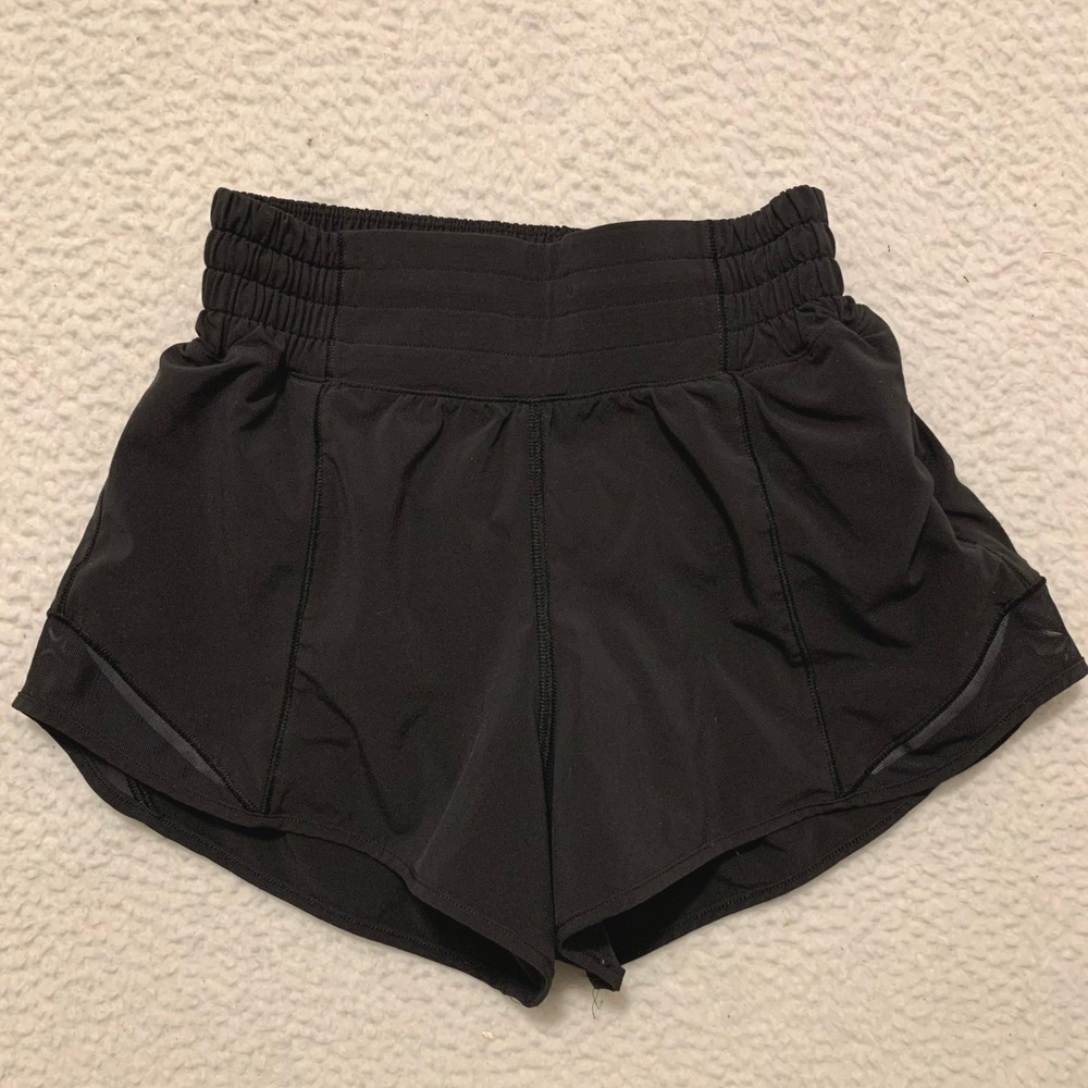 Lululemon Hotty Hot High-Rise Lined Short 2.5 Black Size 0 W7ARJR